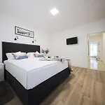 Apartmán 1 Bedroom Lovely In *