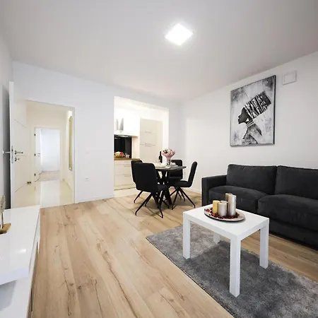 1 Bedroom Lovely In Zadar