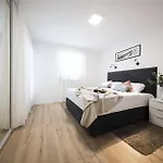Cozy In With Heated Swimming Pool Apartment