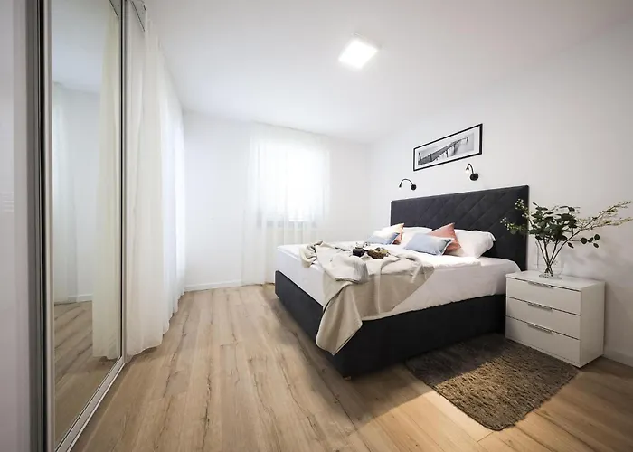 1 Bedroom Lovely In Lägenhet